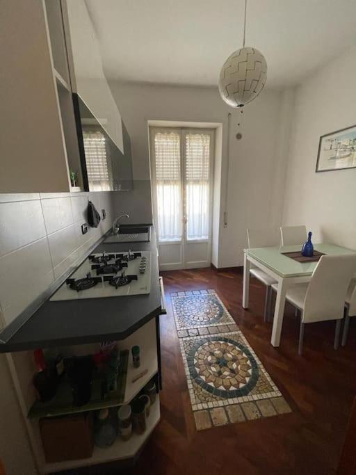 Center Rome A Pochi Passi Dal Colosseo Apartment Exterior photo