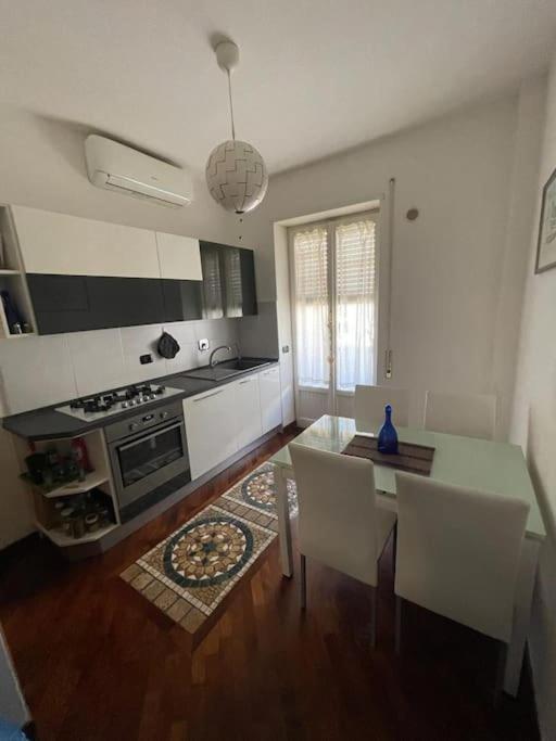 Center Rome A Pochi Passi Dal Colosseo Apartment Exterior photo